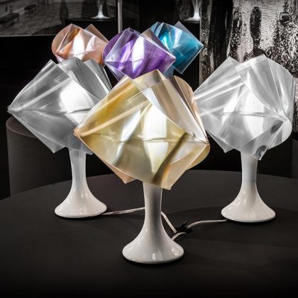 Gemmy Prisma Table Slamp